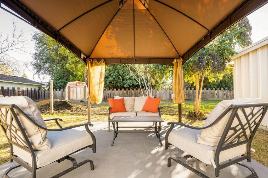 5 Beds, 2 Full Baths, W/Gazebo, W/Fenced Backyard Villa Yuba City Exterior foto